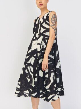 Pleats Please Issey Miyake Spin White & Black Printed Midi Swing Dress